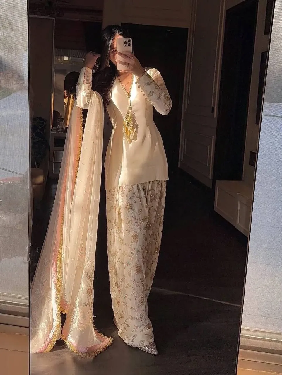 Most Beautiful Pakistani Farsi Salwar Suit