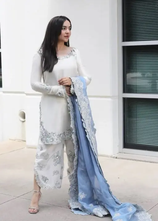 Yumna Zaidi Inspired Pakistani Salwar Suit
