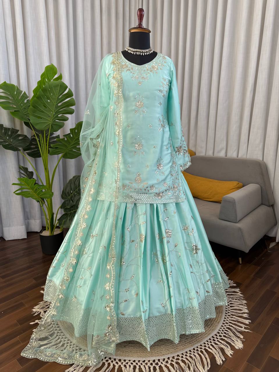 Aamna Sharif Inspired Blue Skirt Suit - Image 5
