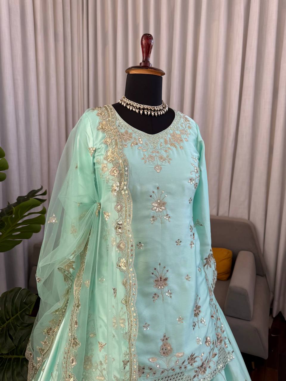 Aamna Sharif Inspired Blue Skirt Suit - Image 3
