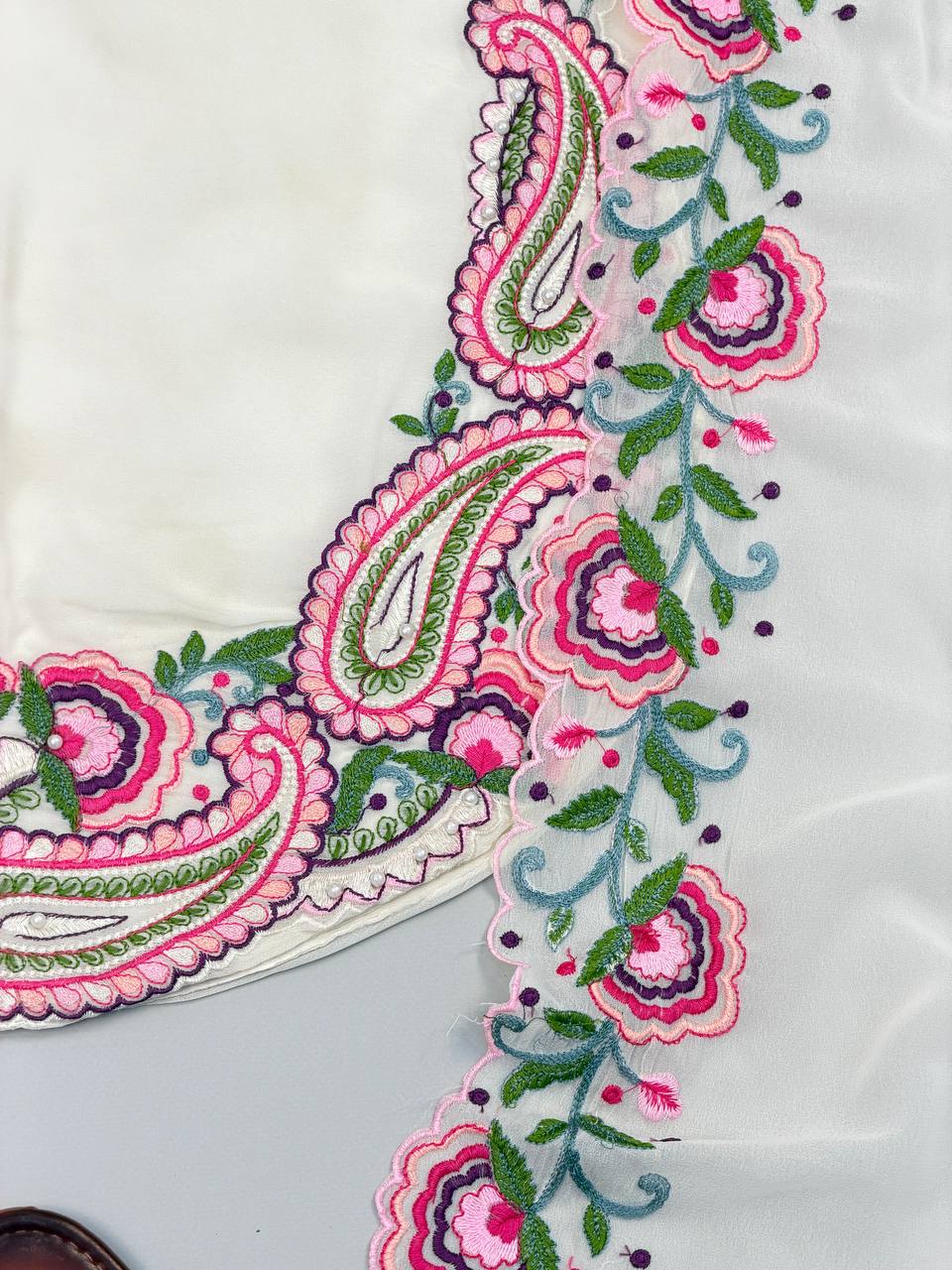 Creme Pakistani Style Farsi Salwar Suit - Image 7