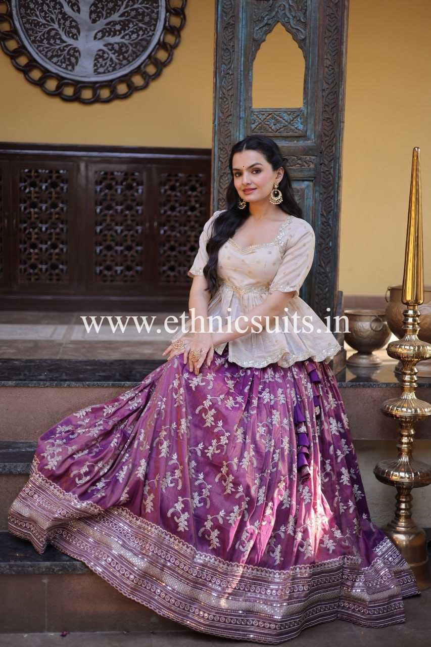 Designer Dyeable Viscose Jacquard Lehenga Choli set - Image 4